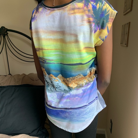 Express Summer Scene T-shirt - Picture 3 of 8